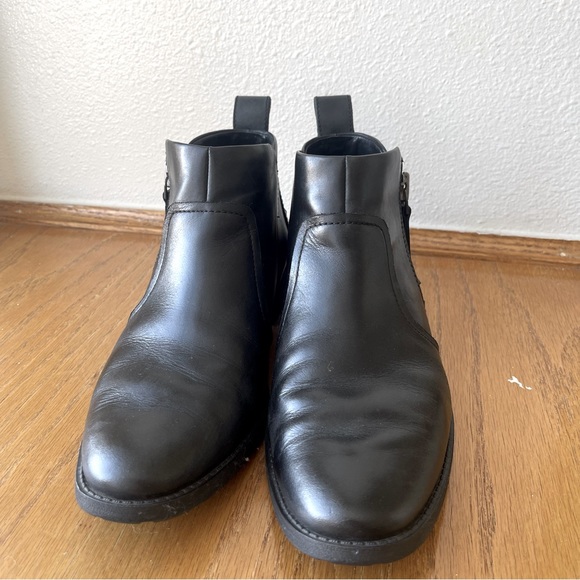 UGG Aureo Leather Ankle Booties Zipper Up Black Color Size 8.5 Narrow - Picture 6 of 16